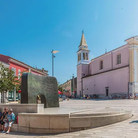 1 Bedroom Awesome In * Nova Vas (Porec)