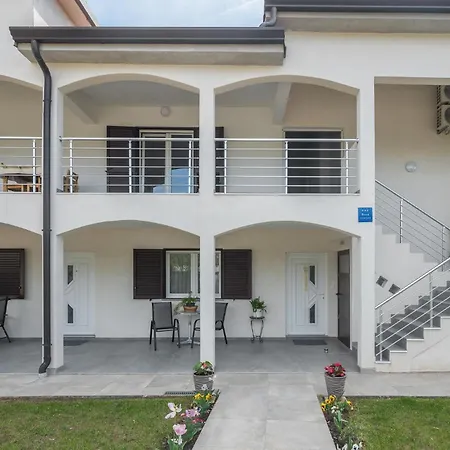 Apartment Beautiful In With Wi-fi Nova Vas (Porec)