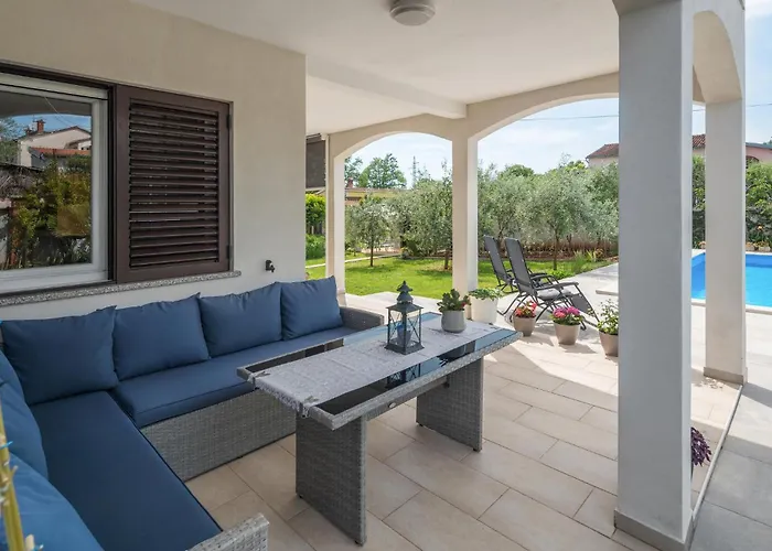 1 Bedroom Awesome In Appartement *