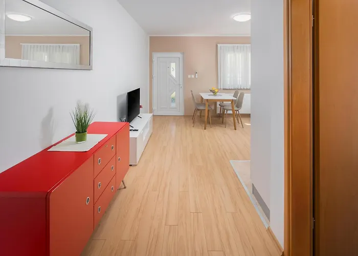 1 Bedroom Awesome In * Nova Vas (Porec)